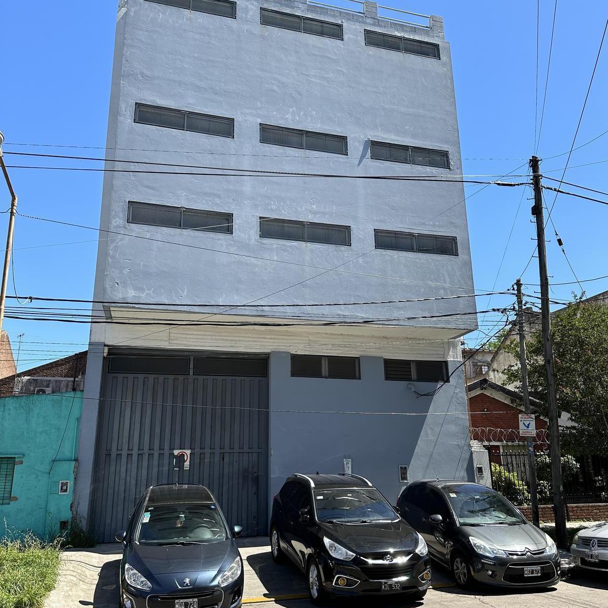 Depósito en Alquiler - Cercano a Gral. Paz 1