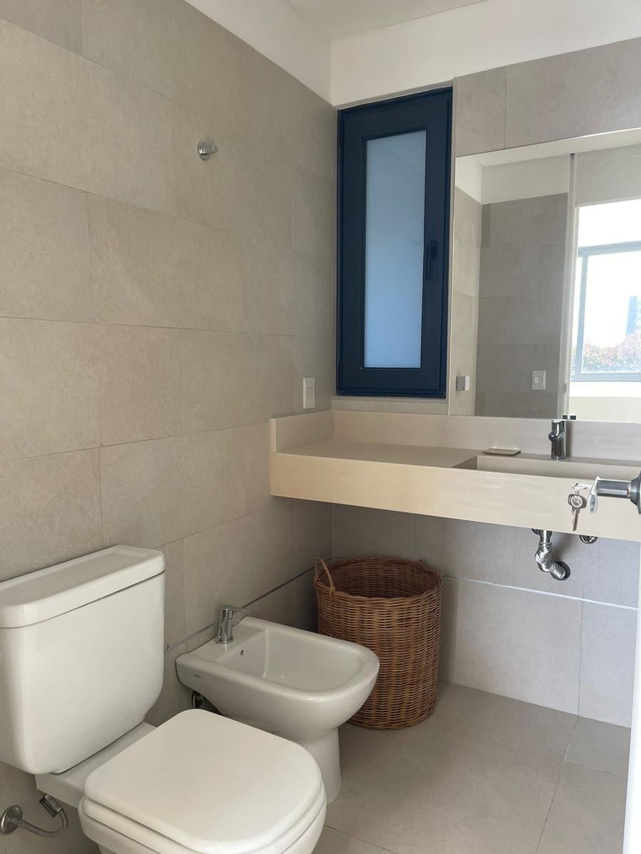 Foto de Venta departamento 2 ambientes, escritorio y balcón con parrilla, imagen 2