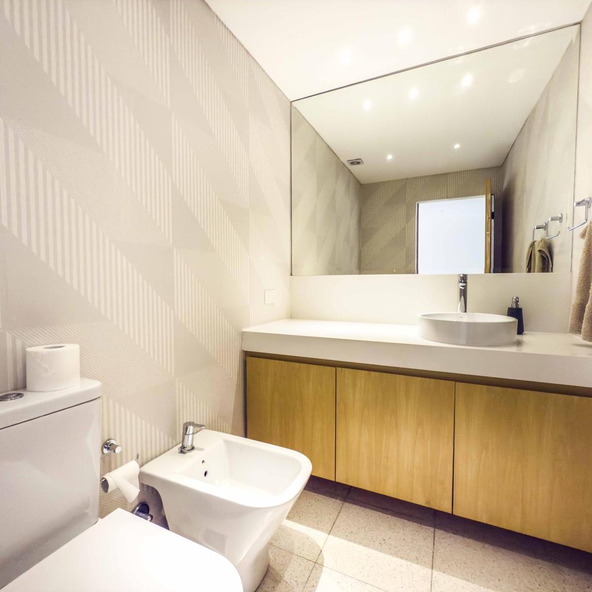 Departamento 5 Ambientes con Jardín en Venta, Olivos 1