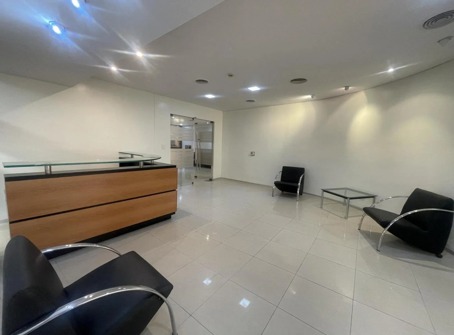 Oficina en Alquiler en Corredor Libertador