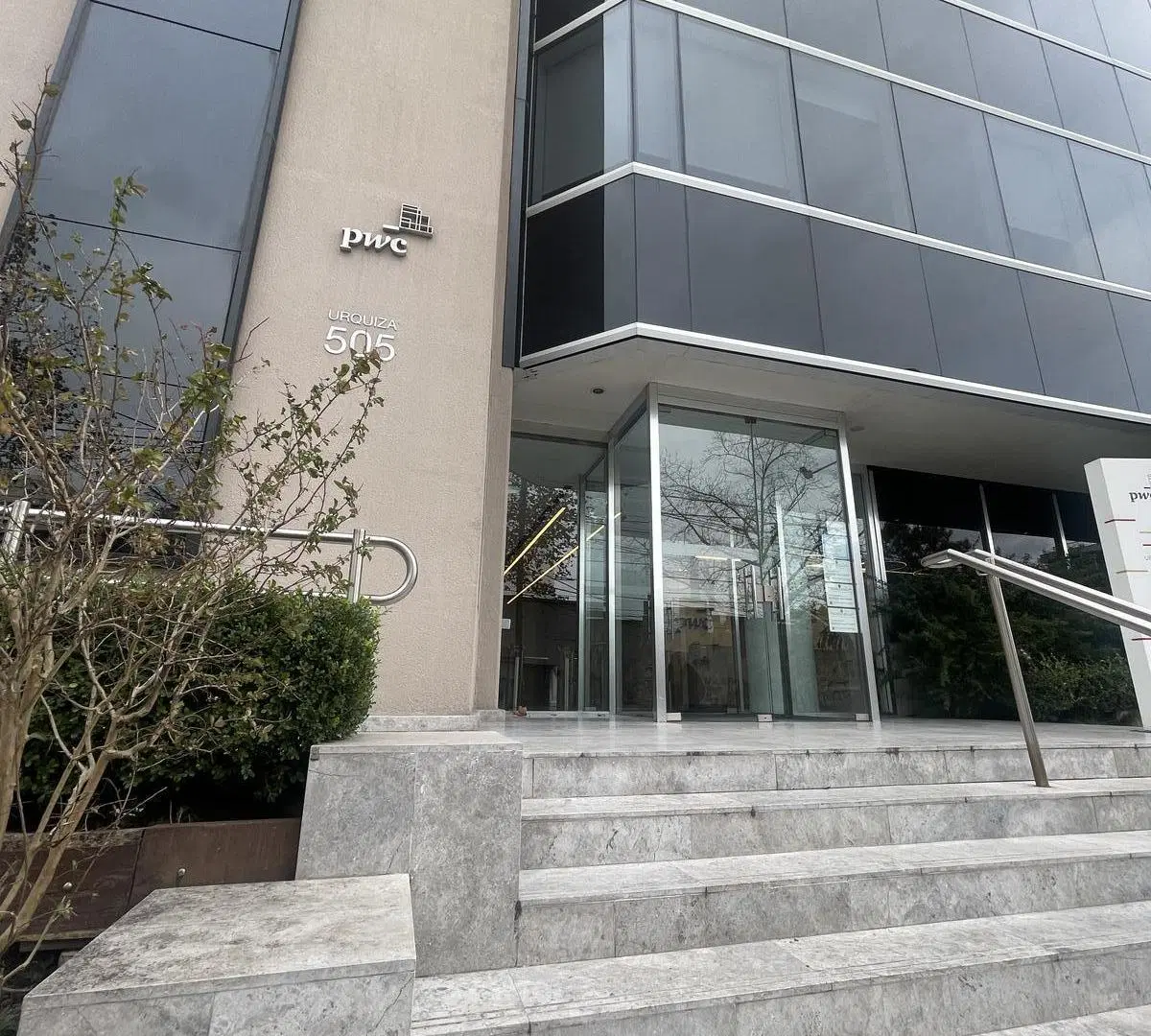 Oficina de 265 m2 en alquiler en Vicente López 2