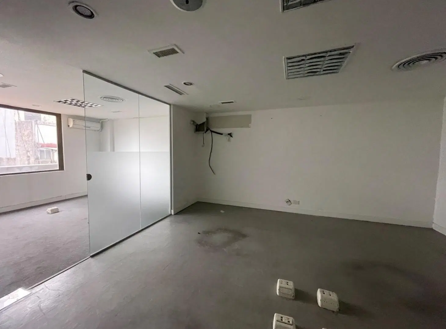 Oficina en  Alquiler 4