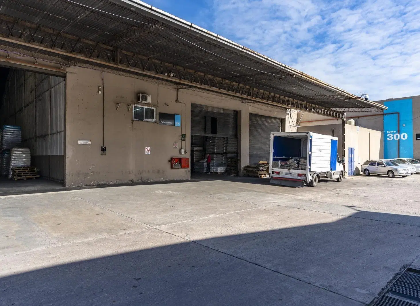 Depósito de 1.185 m2 dentro de parque industrial multipropósito 2