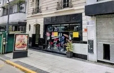 Local en alquiler en Av Santa Fe. Recoleta 1