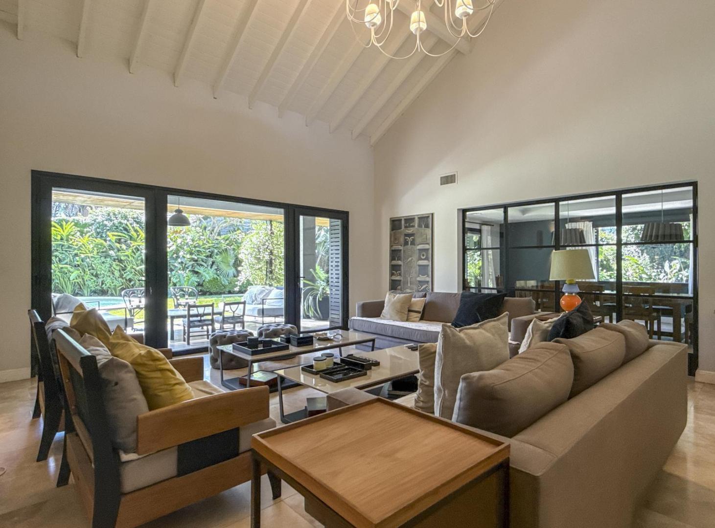 Foto de Casa en Las Lomas de San Isidro, luminosa, jardin con parrilla y, imagen 5