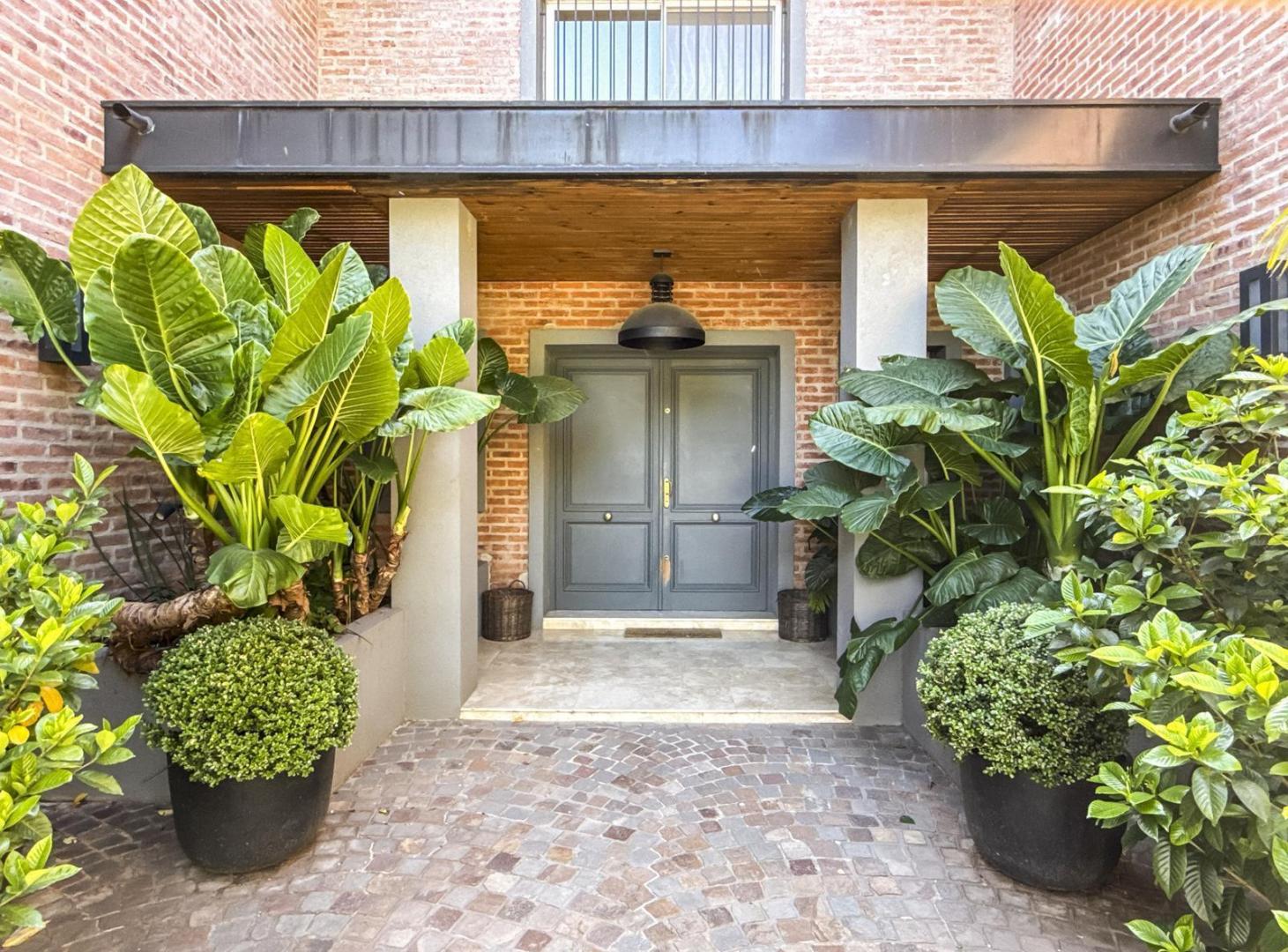 Foto de Casa en Las Lomas de San Isidro, luminosa, jardin con parrilla y, imagen 2