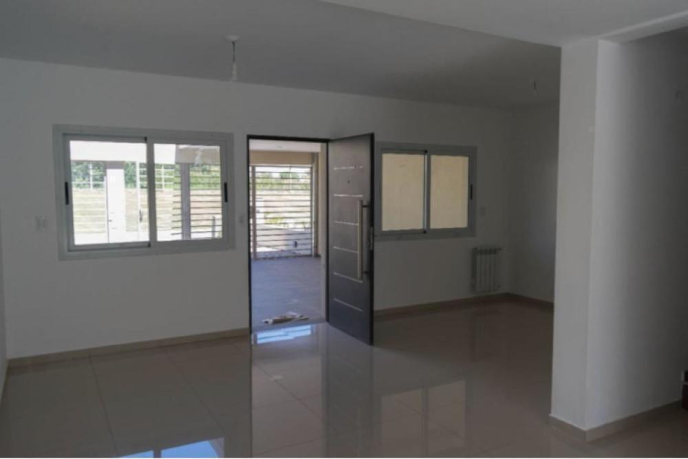 Claros del Bosque, Duplex en Venta de 3 Dorm., 3 Baños, Excelente Calidad 1
