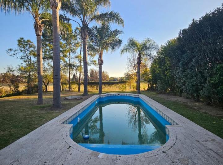 Casa en Country Jockey Club central fondo golf. 4