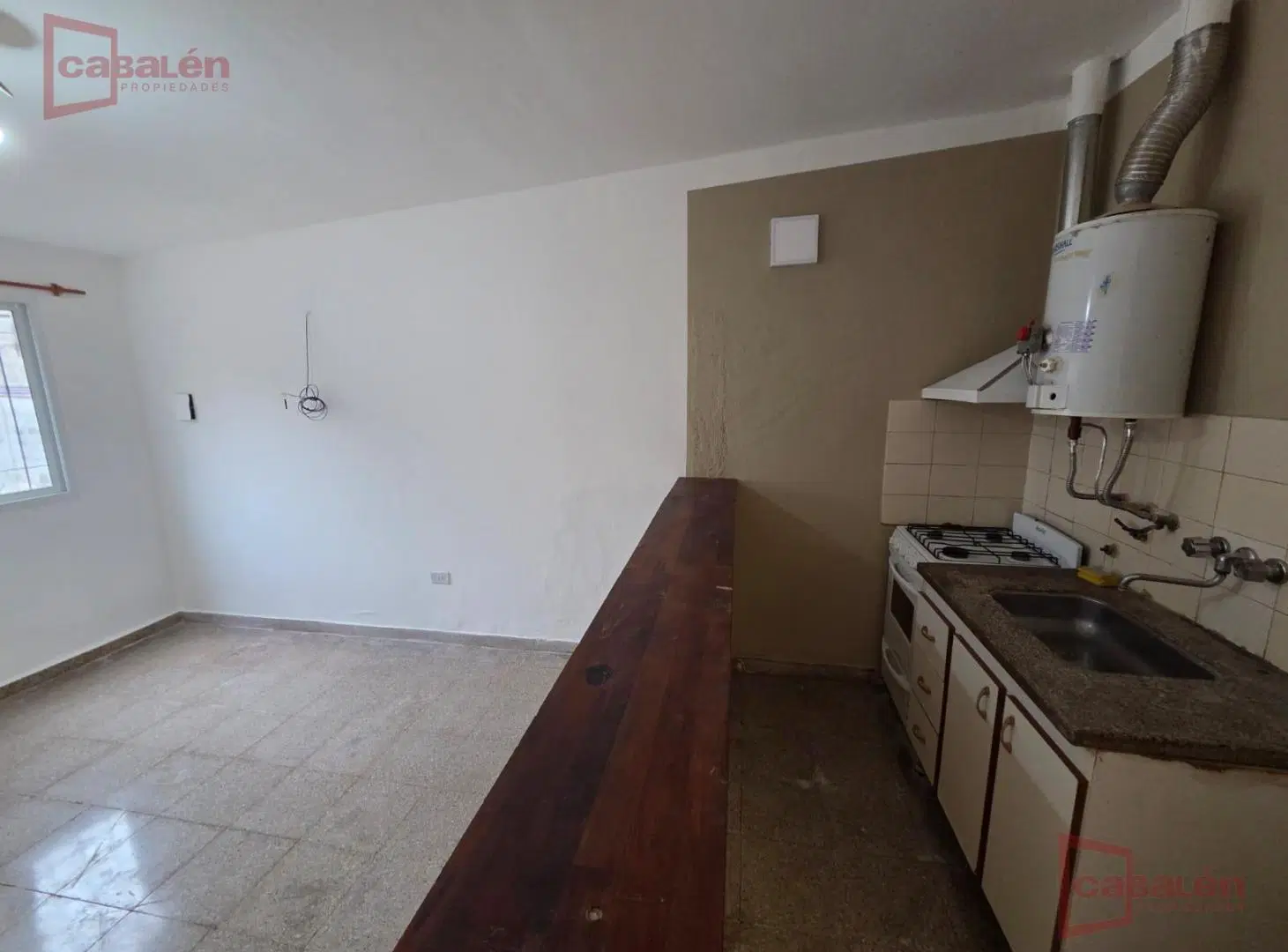 Casa de 2 dormitorios en alquiler – Barrio Iponá 5