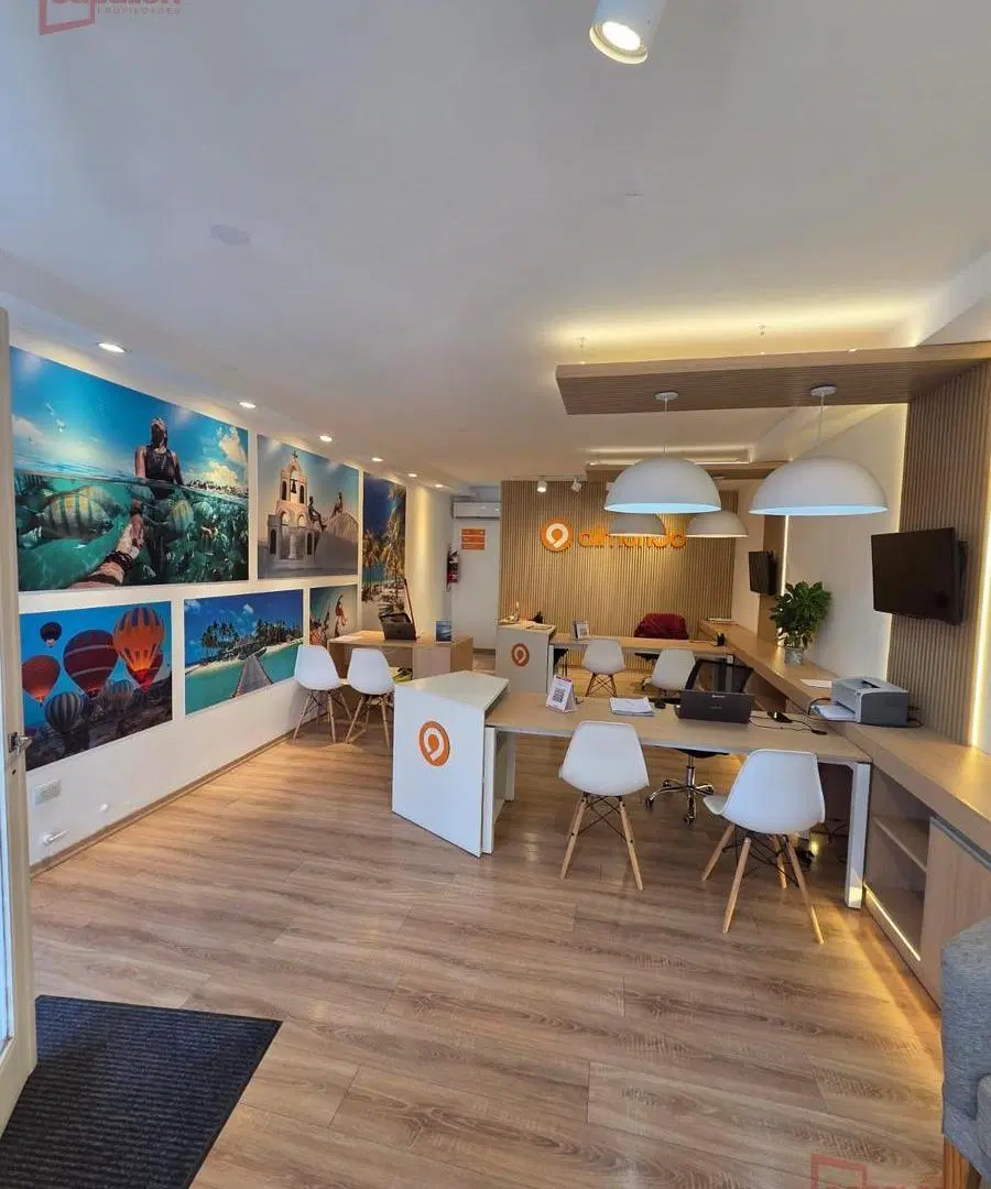 Local de 50m2 en alquiler. Ricchieri 3304 Excelente visibilidad! 3