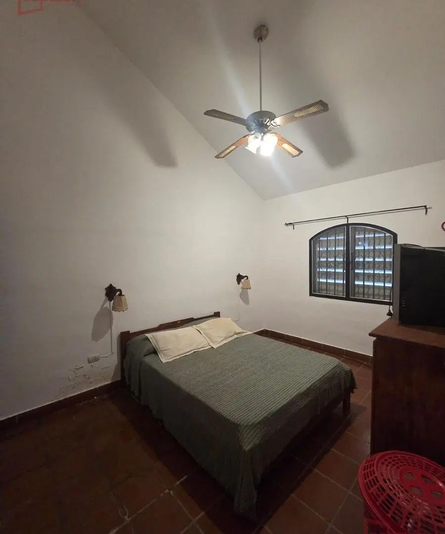 Casa en Venta, 4 Dormitorios, pileta y vista Panorámica sobre terreno de 4740m2, Villa del Lago 4