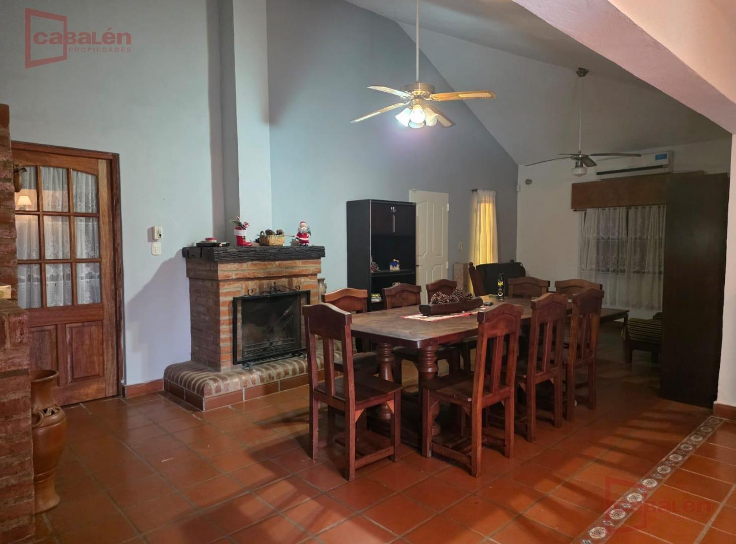 Foto de Casa en Venta, 4 Dormitorios, pileta y vista Panorámica sobre terreno, imagen 1