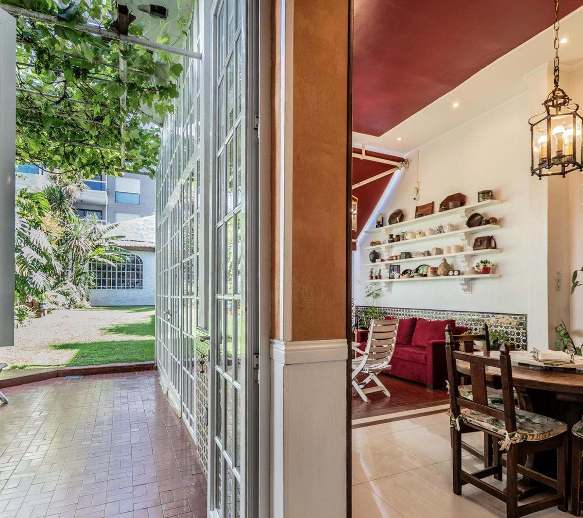 Exclusiva Casa Amplio Jardín Césped! Quincho, Parrilla y Pileta en Caballito, Excelente Estado! 5