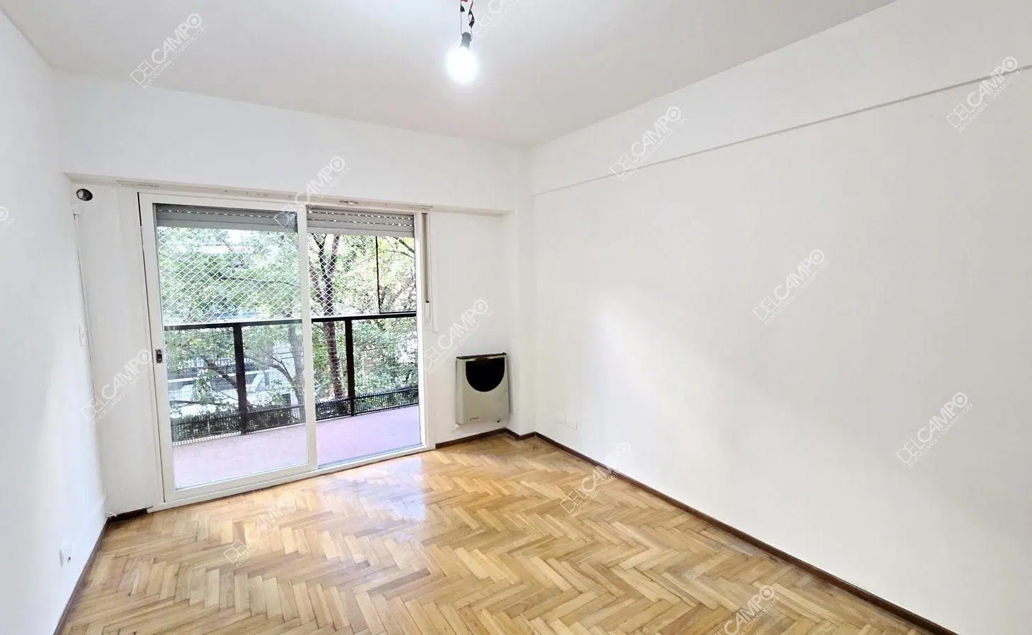 Roosevelt 3200 - Coghlan - Departamento tres ambientes con cochera fija y balcon al frente luminoso 2