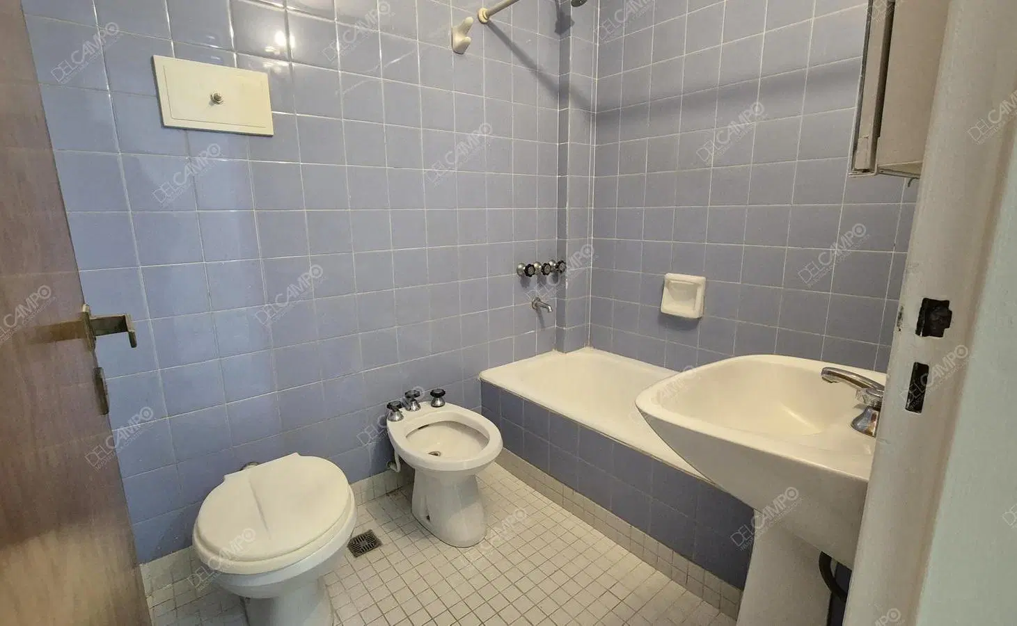 DEL CAMPO ALQUILA - Departamento 2 amb apto profesional sobre Av. Cabildo 4