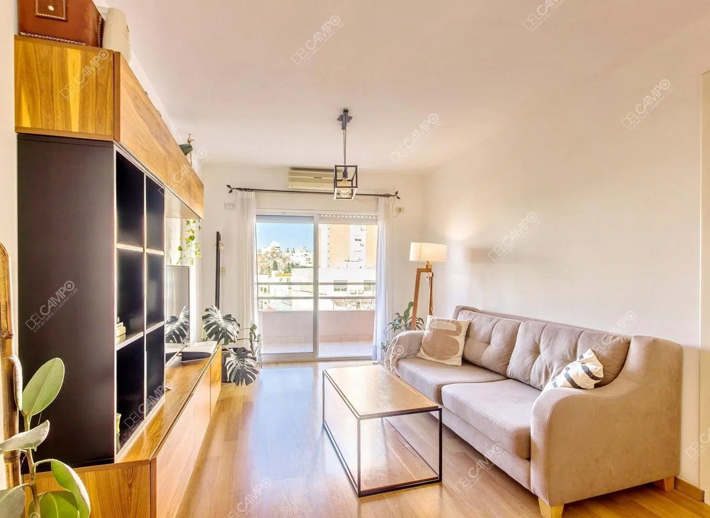 DEL CAMPO VENDE: EXCELENTE DPTO 3 AMB SOBRE BLVR. Y A MTS DE AV. CABILDO 8