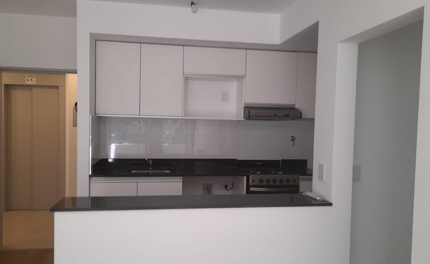Foto de Departamento de 2 ambientes en alquiler en Coghlan, imagen 4