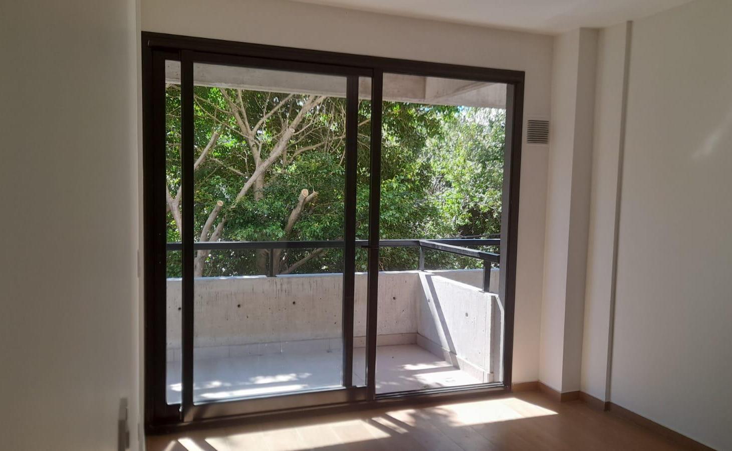 Foto de Departamento de 2 ambientes en alquiler en Coghlan, imagen 1