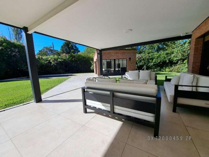Foto de Barrio cerrado Las Casuarinas - Casa Venta USD 2.200.000, imagen 2
