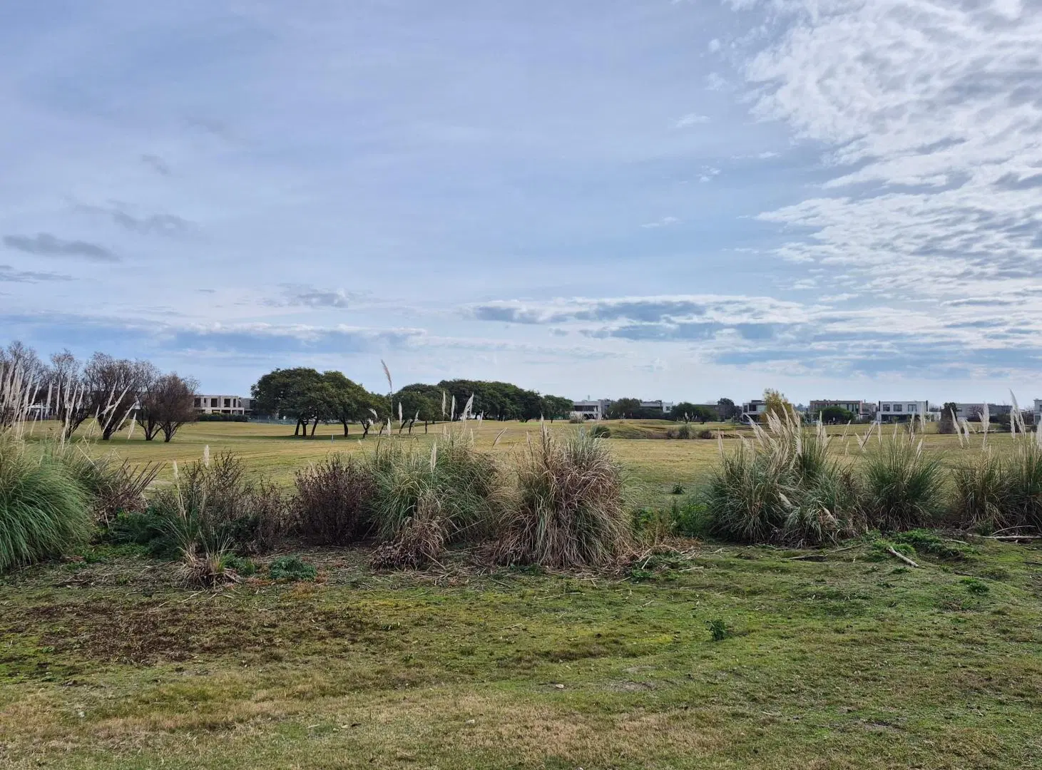EXCELENTE LOTE AL GOLF EN CUL DE SAC 5