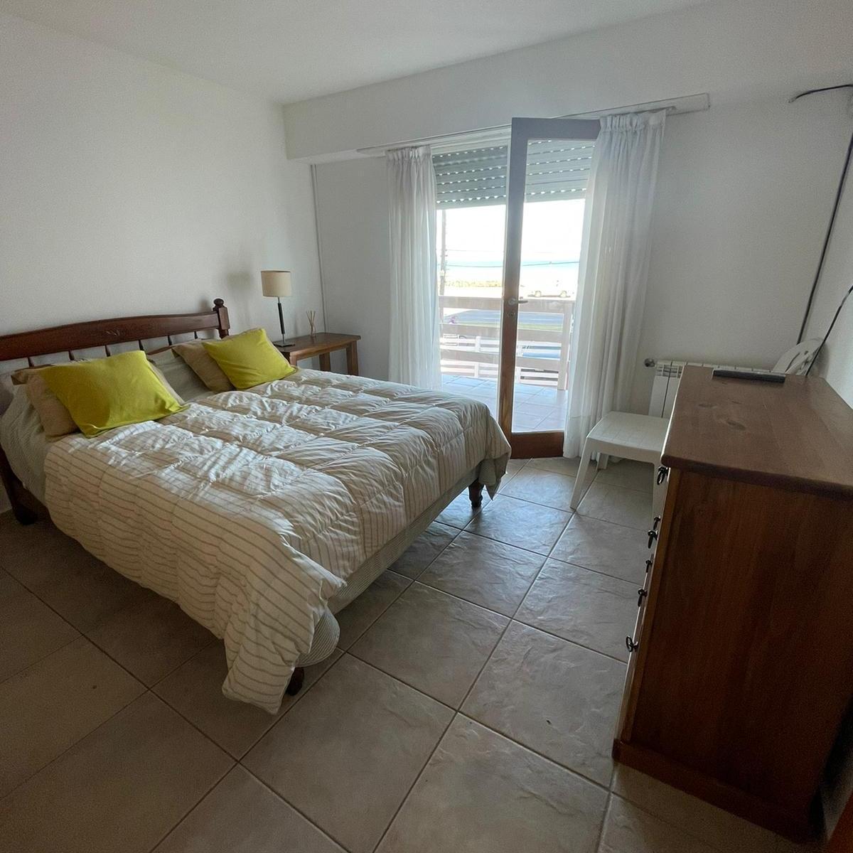 Foto de ALQUILO VERANO 2026 EXCELENTE DUPLEX FRENTE AL MAR zona Constitucion, imagen 3