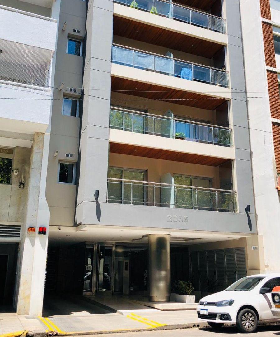 Foto de Vendo excelente departamento con balcon y parrilla en zona centro, imagen 3