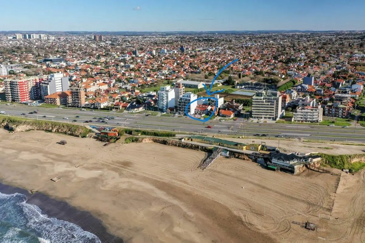 Alquilo marzo a diciembre excelente duplex frente al mar con 3 habitaciones 3