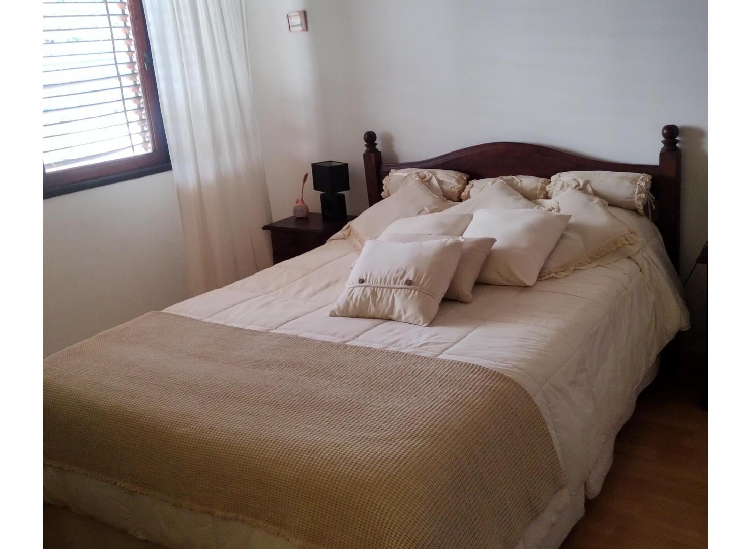 Foto de CHALET 3 PLANTAS SOLIDO ESTILO, 3 DORM,VTDOR, SUITE, PLAYROOM,PARRILLA, imagen 1