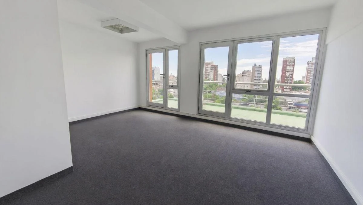Oficina comercial de 65 m² en alquiler en Barracas