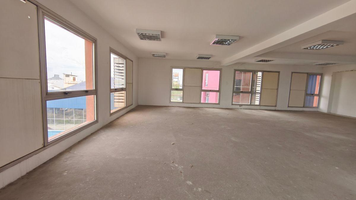Foto de Oficina comercial de 220 m² en alquiler en Barracas, imagen 3