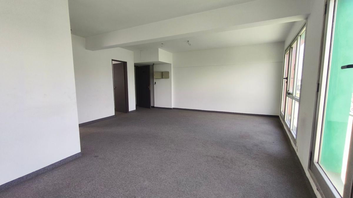 Foto de Oficina comercial de 75 m² con balcon en alquiler en Barracas, imagen 3