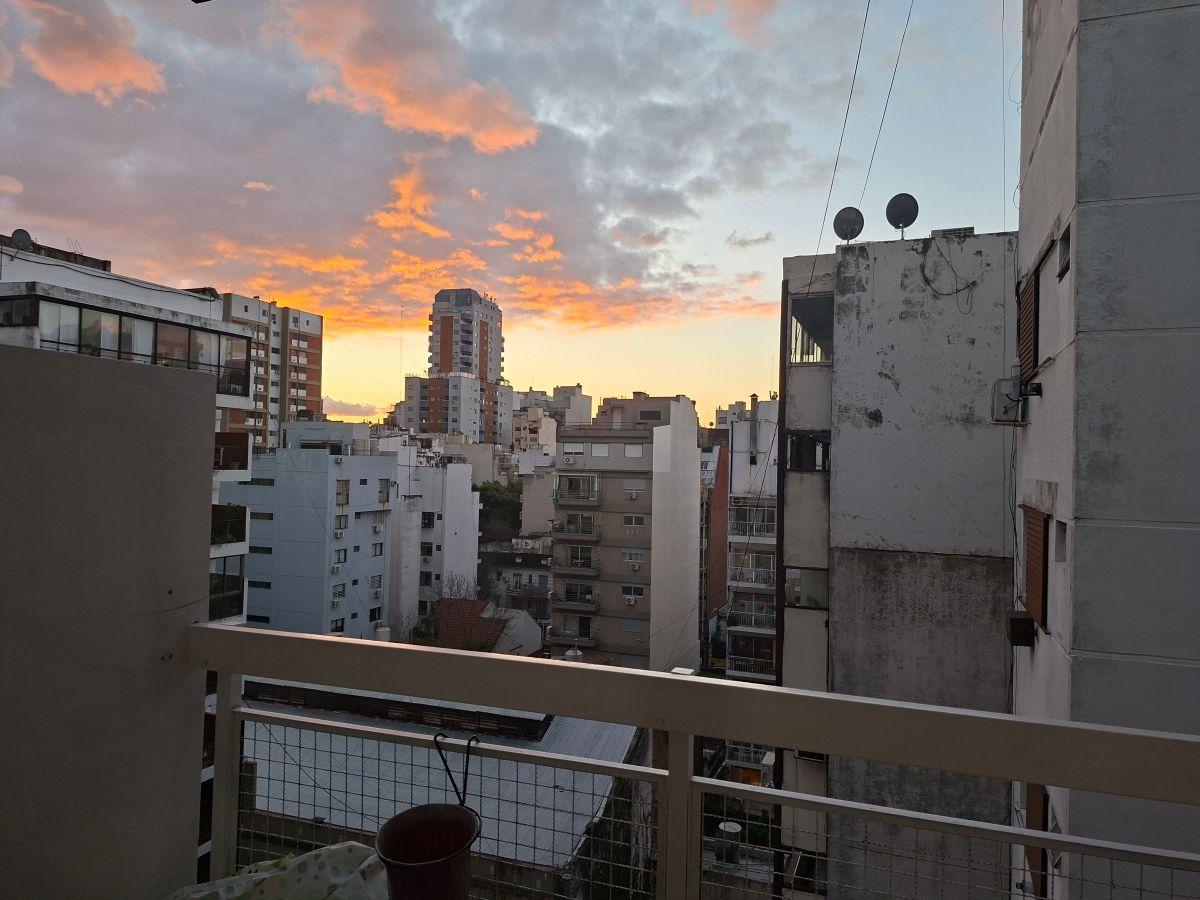 Foto de Monoambiente con balcon , vista panoramica cocina separada y lavadero, imagen 2