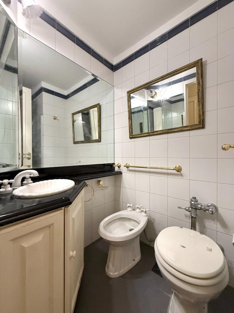 Foto de Alquiler departamento 5 ambientes cochera Recoleta, imagen 5