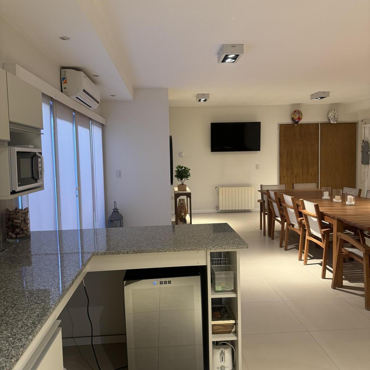 Extraordinaria Casa con Dpto. Independiente en Venta 3
