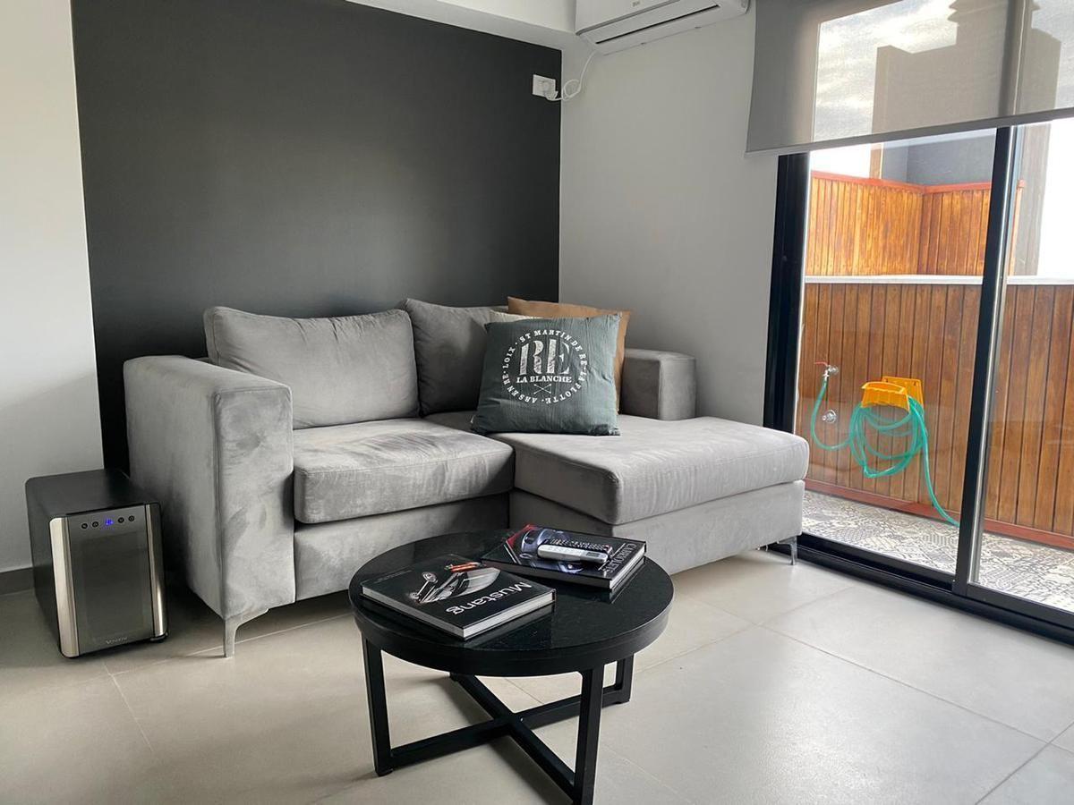 DPTO 3 AMBIENTES CON COCHERA ULTIMO PISO SUM TERRAZA PRIVADO