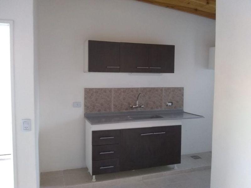 Foto de DEPARTAMENTO 2 AMBIENTES PLANTA BAJA PATIO ESCUCHA OFERTA, imagen 4