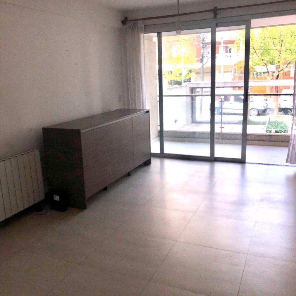 Foto de DEPARTAMENTO 2 AMBIENTES COCHERA ESCUCHA OFERTA, imagen 2