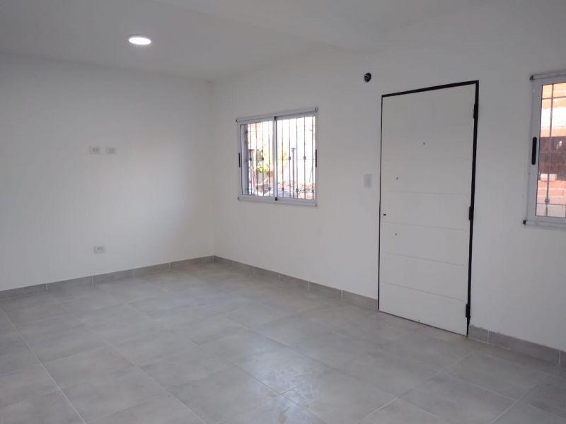 Foto de OPORTUNIDAD DUPLEX 3 AMBIENTES COCHERA ESCUCHA OFERTA, imagen 2
