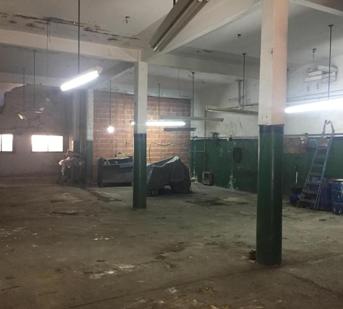 Oportunidad Galpon 250 m² Escucha Oferta 4