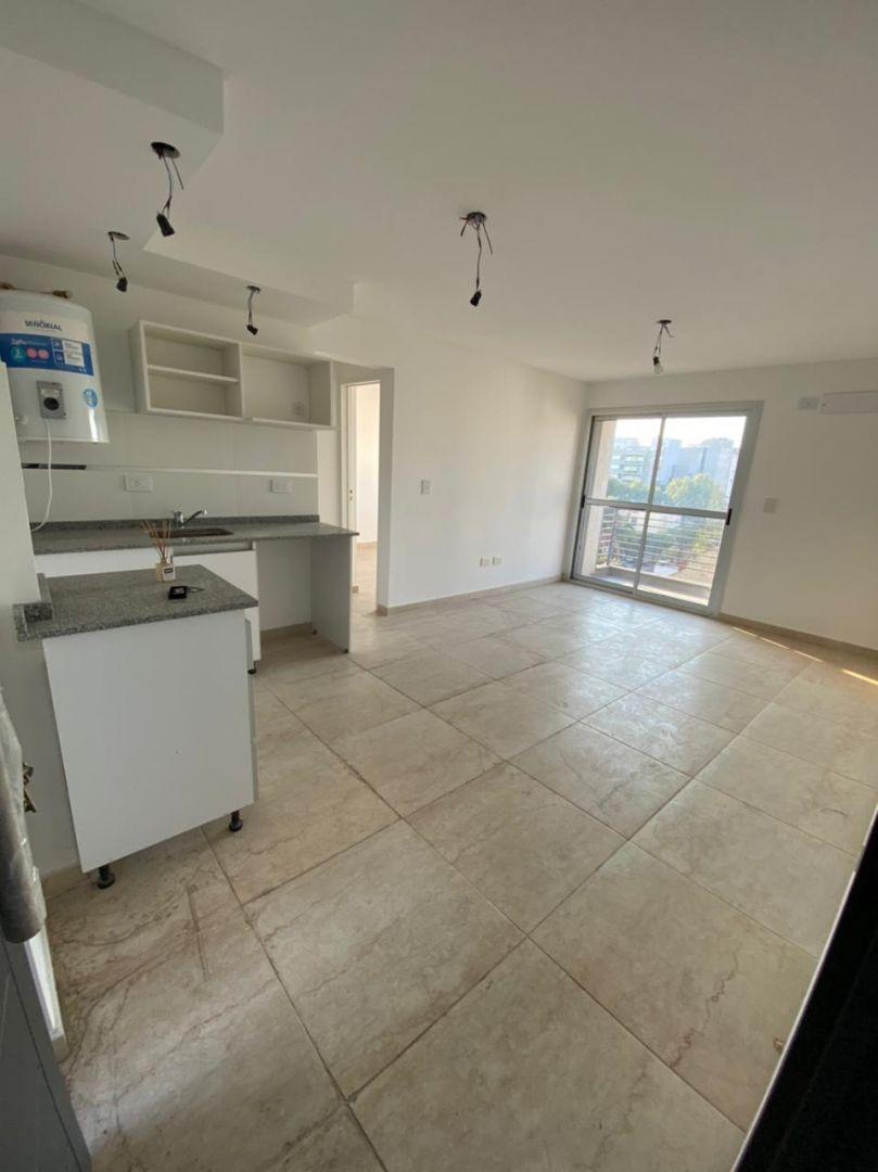 Foto de OPORTUNIDAD 2 AMBIENTES CON PATIO 60M2 ESUCHA OFERTA, imagen 3