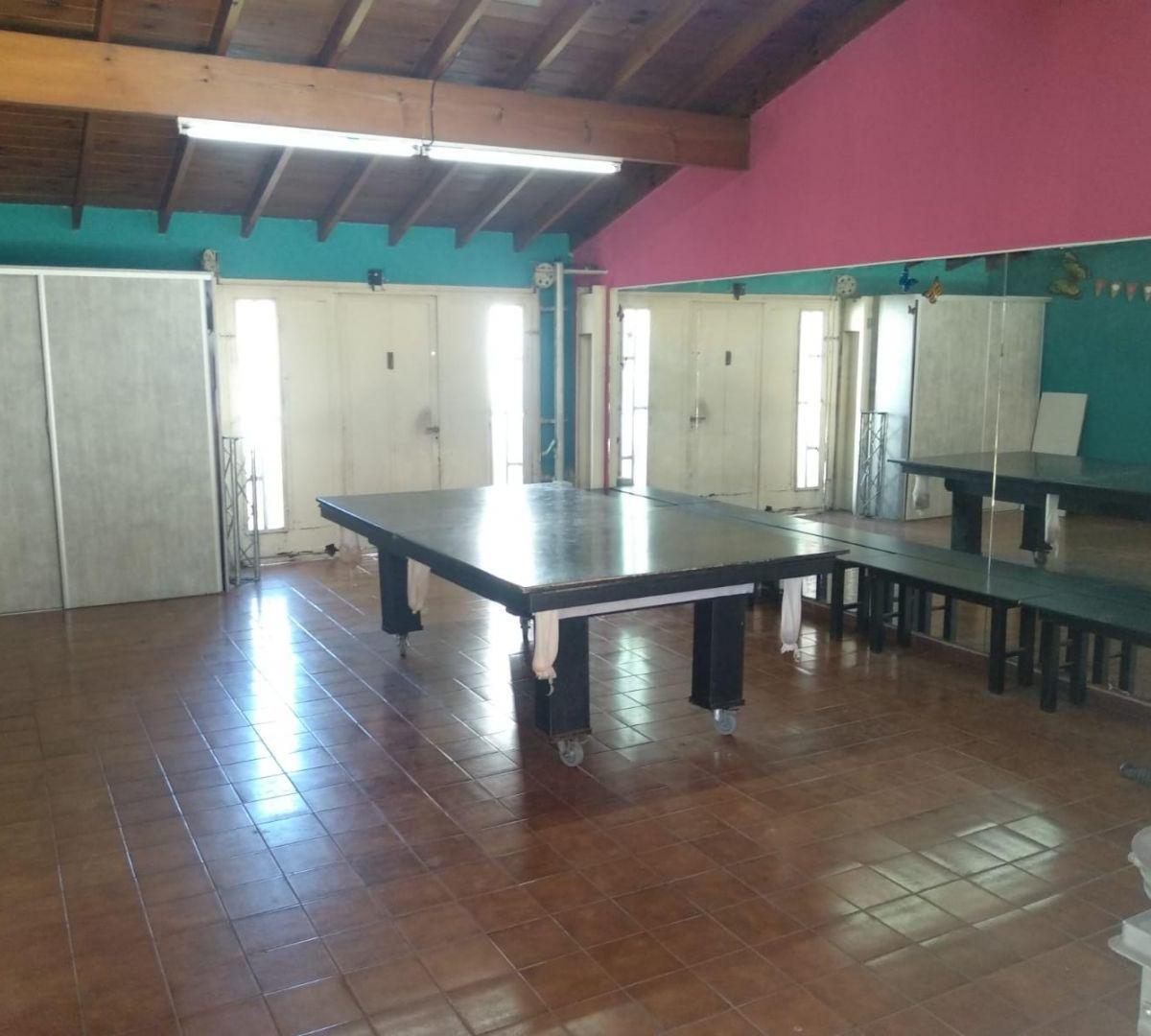 Foto de OPORTUNIDAD CHALET 4 AMBIENTES CON PISCINA COCHERA, imagen 5