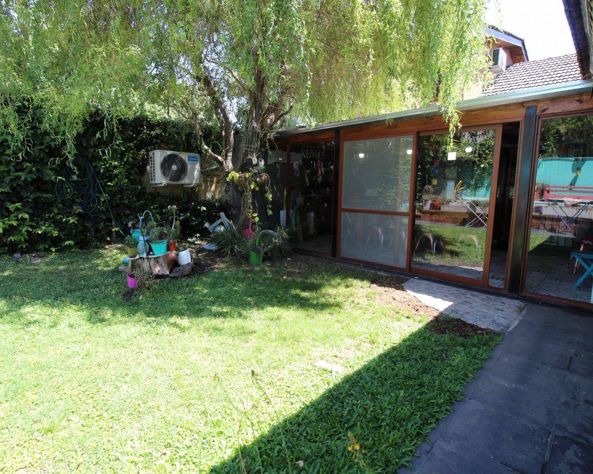 Oportunidad Excelente Chalet 8 Ambientes Piscina Cocheras 3