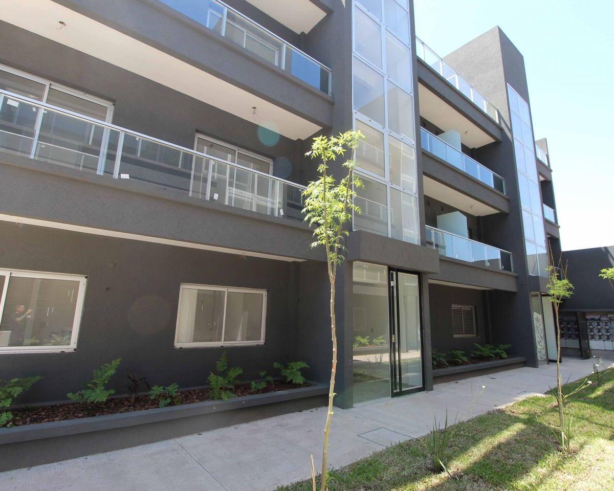 DEPARTAMENTOS 3 AMBIENTES CON COCHERA Y PATIO ESCUCHA OFERTA