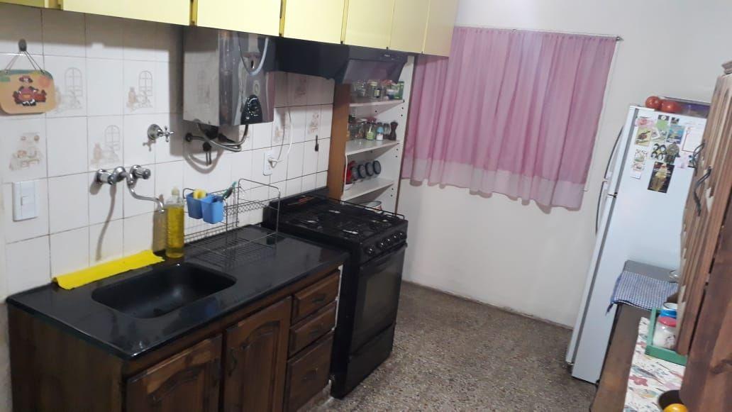Foto de CASA 4 AMBIENTES CON LOCAL ESCUCHA OFERTA, imagen 2