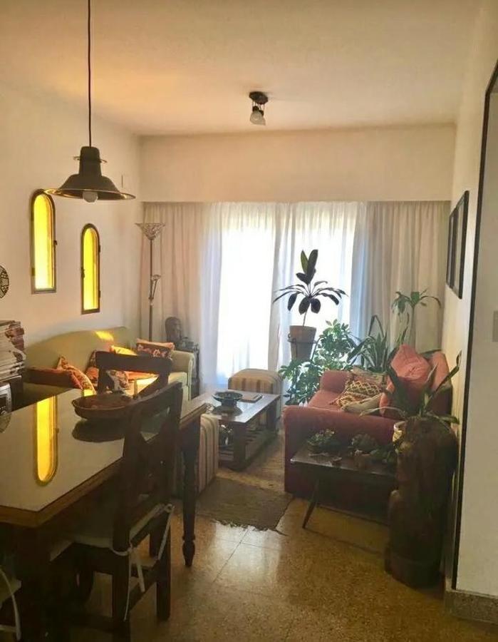 Ph 3 ambientes con patio, balcón y cochera. Escucha oferta!