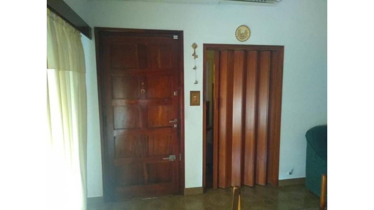 Oportunidad de Casa en Lote Propio con Cochera 3