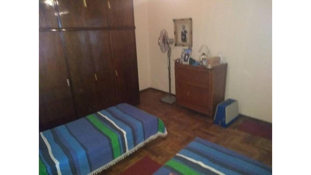 Oportunidad de Casa en Lote Propio con Cochera 4