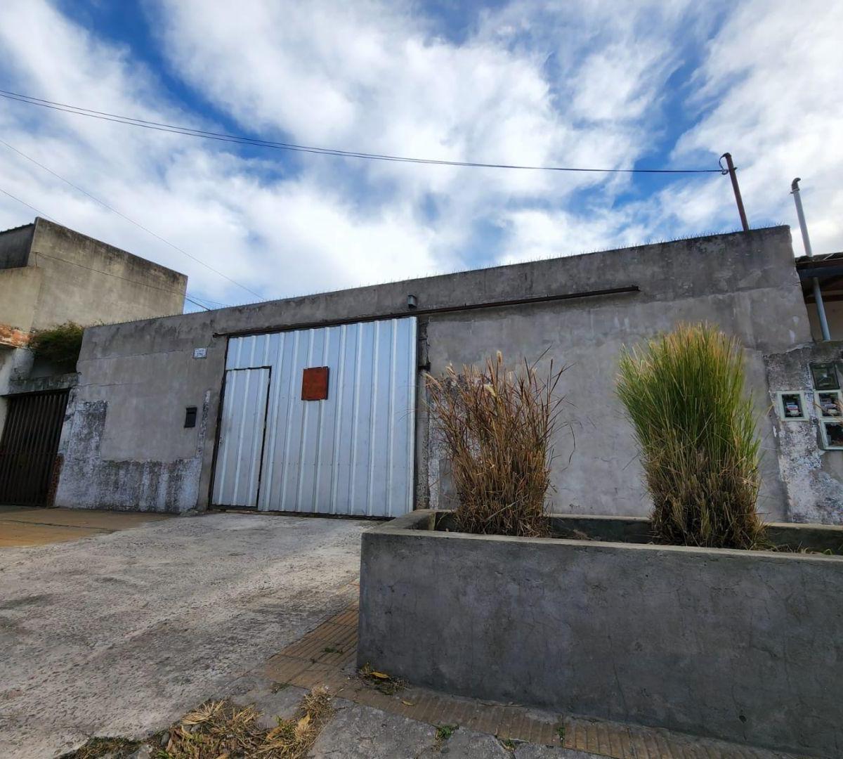LOTE IDEAL CONSTRUCTOR TOMA PERMUTA DEPARTAMENTOS