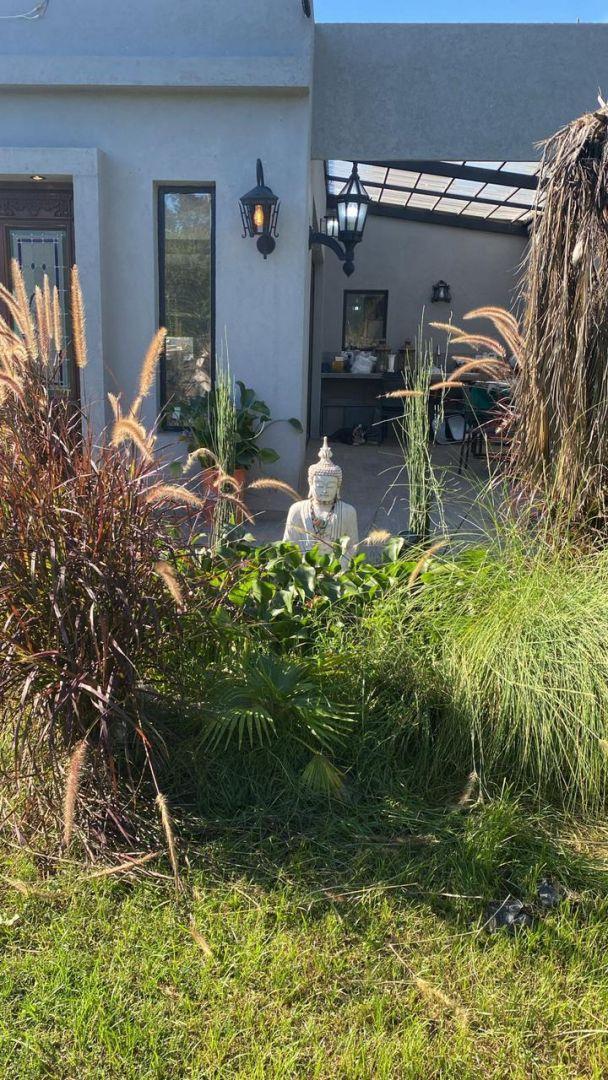 Foto de OPORTUNIDAD VENTA CHALET QUINTA CON PISCINA APTO CREDITO, imagen 2