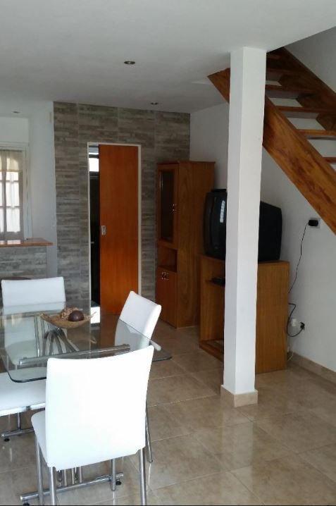 Foto de CHALET 5 AMBIENTES Y DEPARTAMENTO 2 AMBIENTES ESCUCHA OFERTA, imagen 2